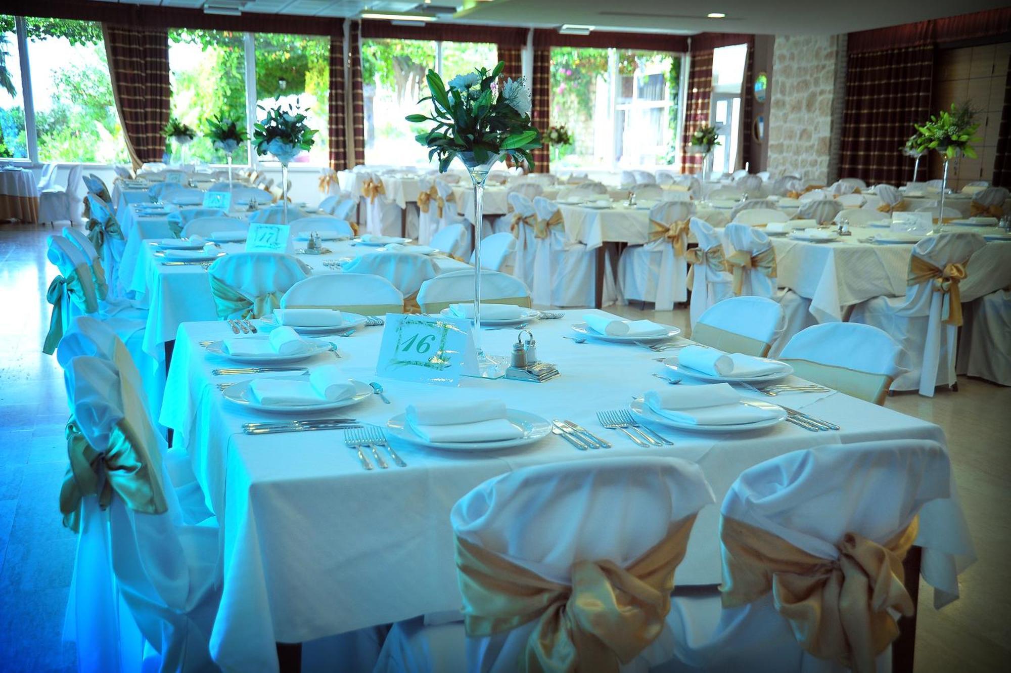 Hotel Palas Petrovac Ngoại thất bức ảnh