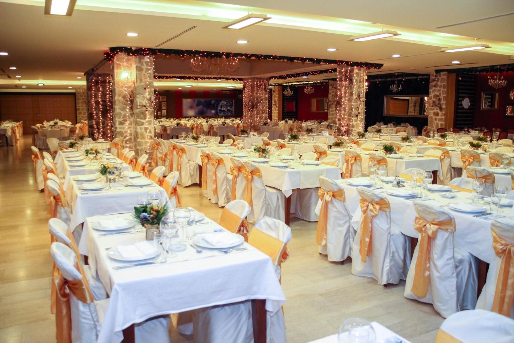 Hotel Palas Petrovac Ngoại thất bức ảnh